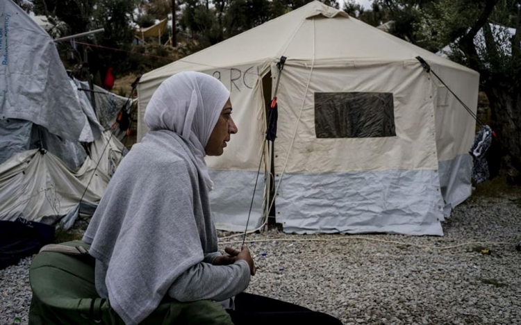 Apeli i organizatës humanitare: Transferoni emigrantët nga kampet, rrezikojnë të vdesin nga i ftohti [VIDEO]