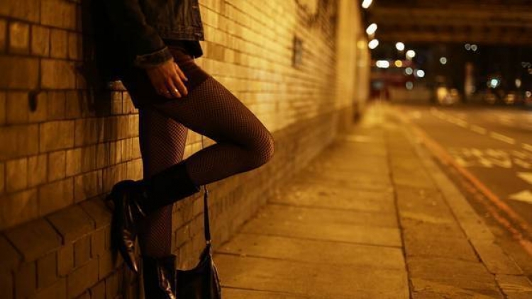 180 mijë euro në muaj nga 20 prostituta, shkatërrohen bandat shqiptare