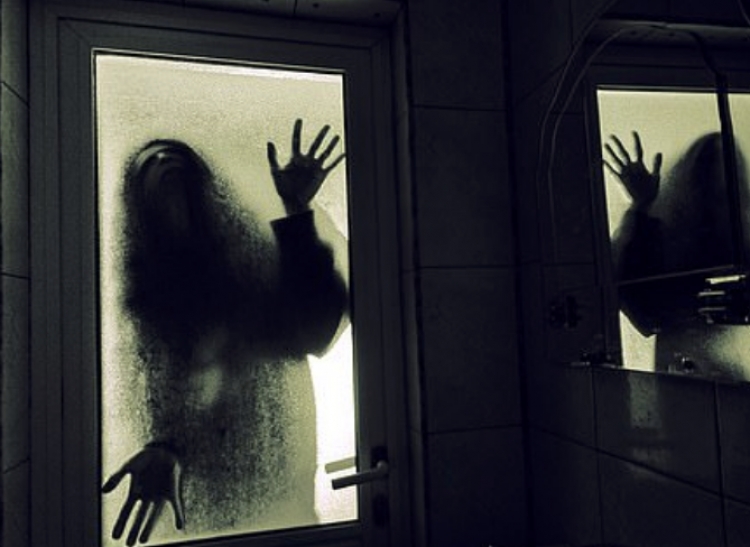Përse njerëzit pëlqejnë frikën e shkaktuar nga filmat horror