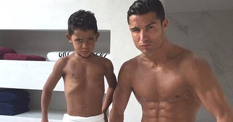 E vërteta për binjakët e CR7: Si Ronaldo përdori nënën surrogate për të bërë fëmijët perfektë! [FOTO]