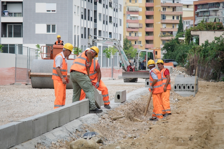 Veliaj: “Gjatë verës, investime kapilare në çdo lagje, rrugët e reja me korsi për biçikletat”