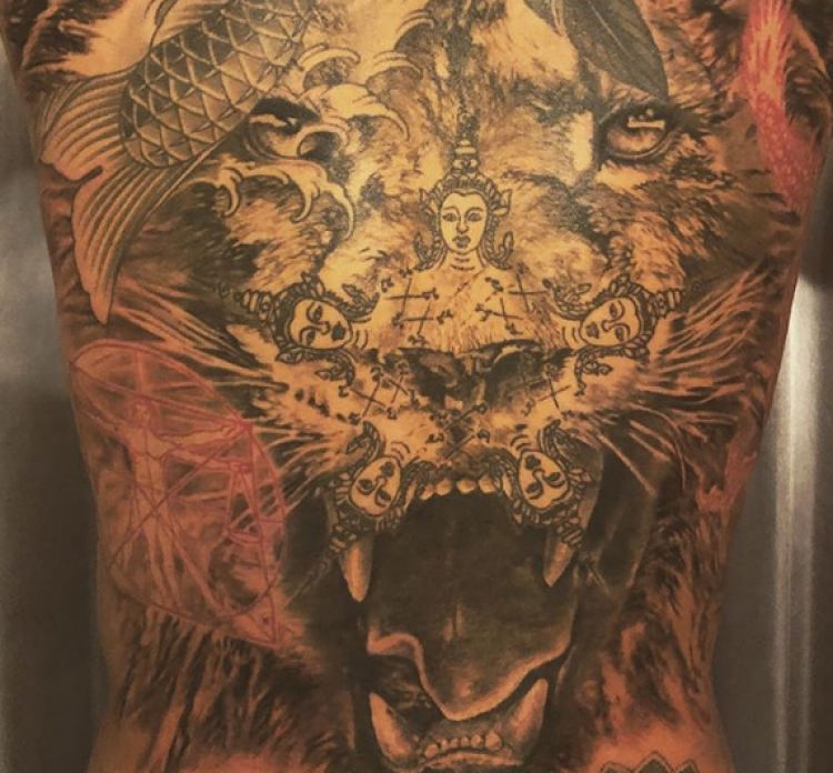 Ibrahimoviç, një tjetër tatuazh i çmendur në trup [FOTO]