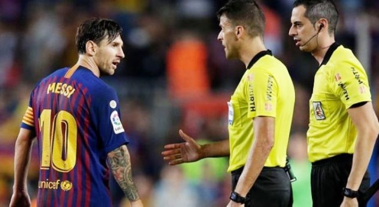 Lionel Messi refuzoi t'ua jepte dorën gjyqtarëve pas barazimit me Girona-n