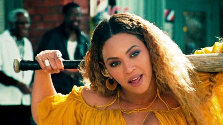 Beyonce publikon albumin 