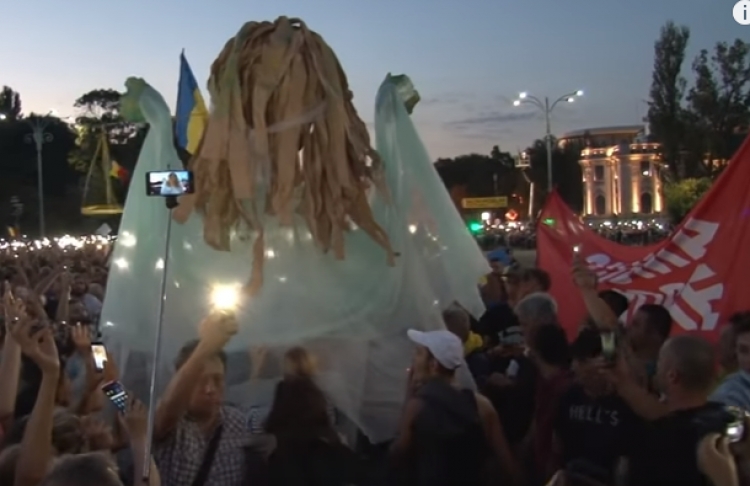 Vijojnë protestat në Rumani, i bashkohet edhe diaspora [VIDEO]