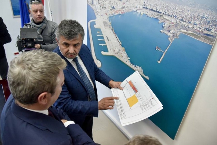 Lirohet nga detyra drejtori i Portit të Durrësit, Artjan Qirici, e zëvendëson Afrim Bakaj ish drejtor i AKU