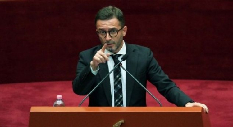 Erion Braçe analizon protestën: ‘’Deputetët u kërcënuan’’, miratimi i KLGJ dhe KLP: ‘’I shkojmë deri në fund reformës në drejtësi’’