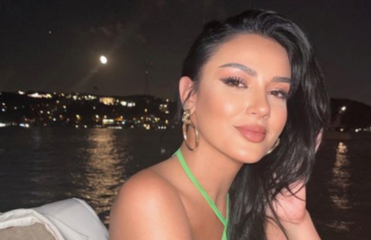 Bora Zemani zbulon nëse ka operacione plastike në trup e fytyrë!