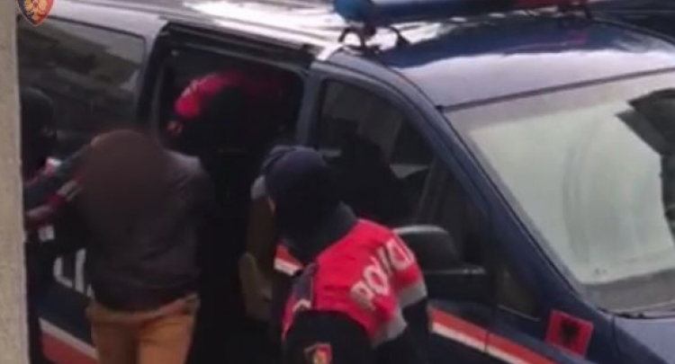 “Alo” tek 112, si arrestua në Tiranë i kërkuari nga policia [VIDEO]