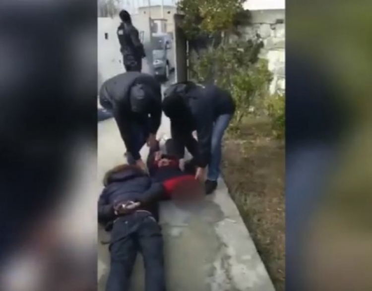 Grabiti me armë një pikë karburanti, arrestohet 22-vjeçari Emiljano Grëmbi nga Fieri