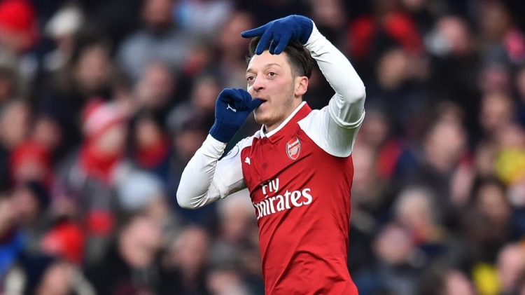 Ozil në Seria A? Agjenti i tij udhëton drejt Italisë