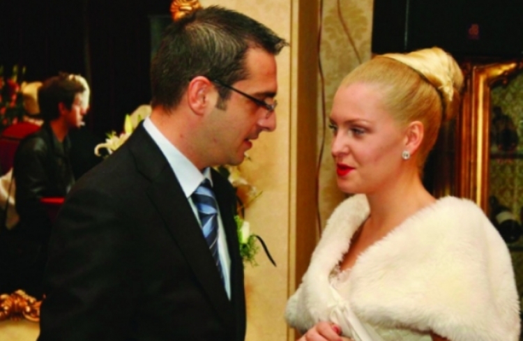 Dalin SMS-të e bashkëshortes së Tahirit në telefonin e Orest Sotës