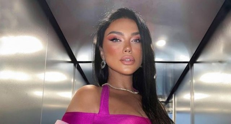 ''Sa keq që nuk të shaj dot siç e meriton''/ Einxhel Shkira ''përplaset'' keq me komentuesen: Më vjen keq për...