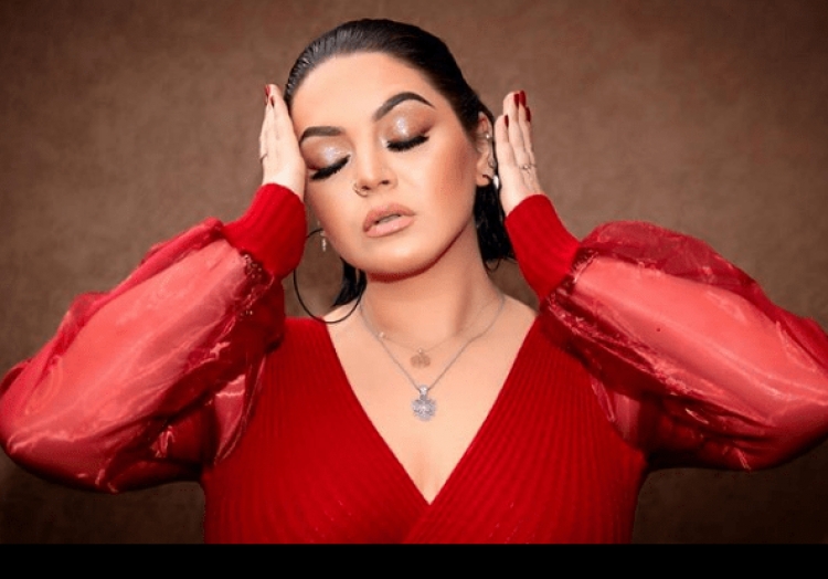 “Mendova se vdiqa”, Fifi ndan me ndjekësit VIDEON e frikshme në makinë kur për pak do i ndodhte hataja!