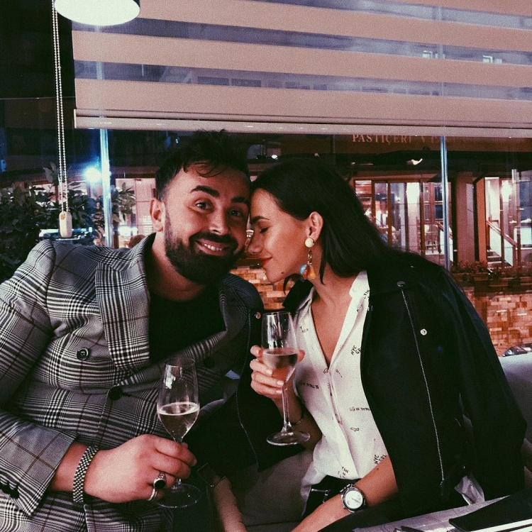 'Vendosa të të kem në lëkurën time!’ Alfio Rrotani i bën Fatmës surprizën më të bukur të jetës së saj [FOTO]