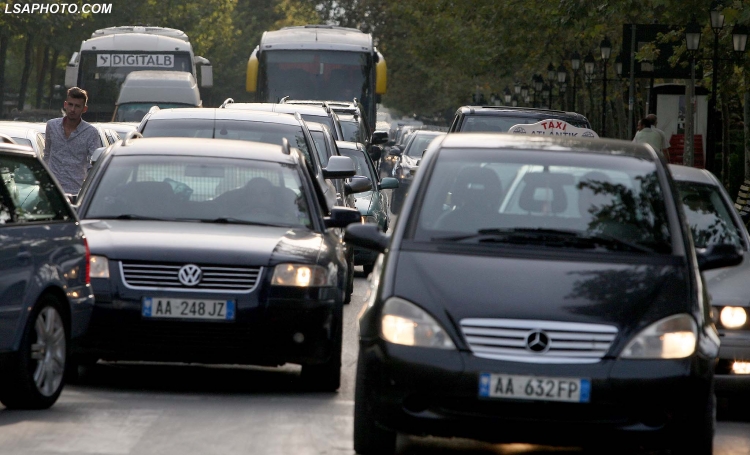 2 të rinjtë nga Berati që alarmuan policinë; thyenin dhe vidhnin automjete