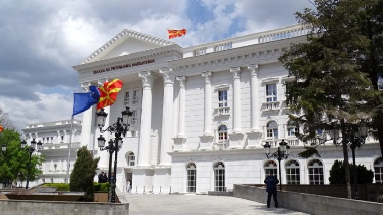 Ligji për gjuhën shqipe merr dritën jeshile nga qeveria e Maqedonisë