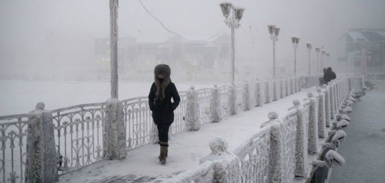 Yakutsk, qyteti më i ftohtë ku shtëpitë kthehen në akull [FOTO]