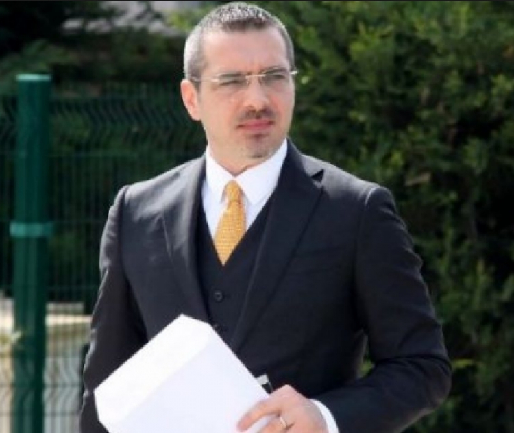 Gjykata ndalon daljen jashtë shtetit të Saimir Tahirit