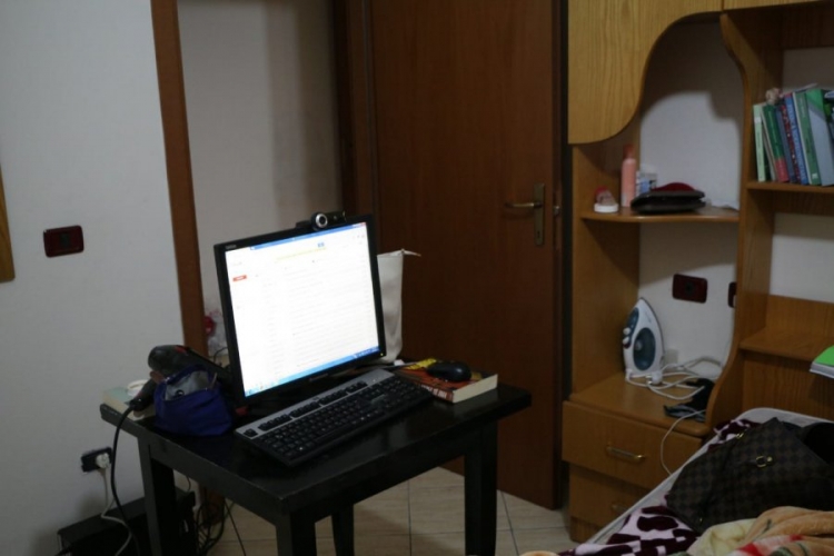 Tiranë, shfrytëzonin rrjet prostitucioni nëpërmjet çatit në internet, arrestohen 2 persona në kërkim 7 të tjerë