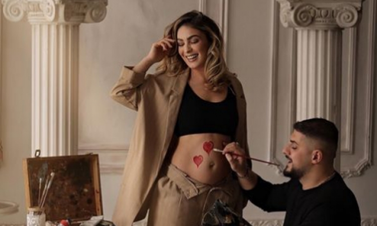 E trishtë! Aktorja e njohur, Delinda Disha jep lajmin e hidhur: Humba binjakët, po e kaloj shumë keq