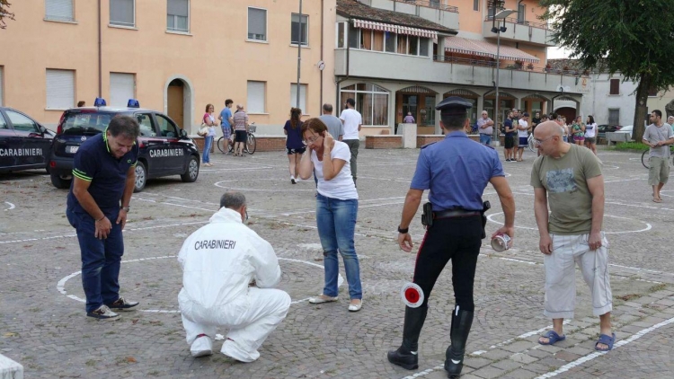 Itali, një shtetase polake sulmon 4 persona me thikë, ndahet nga jeta një prej viktimave