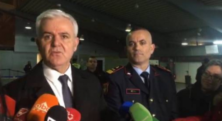 Ministri Xhafaj vizitë blic në Durrës: Shumë shpejt do të shihni rezultate, do arrestohen grupe kriminale