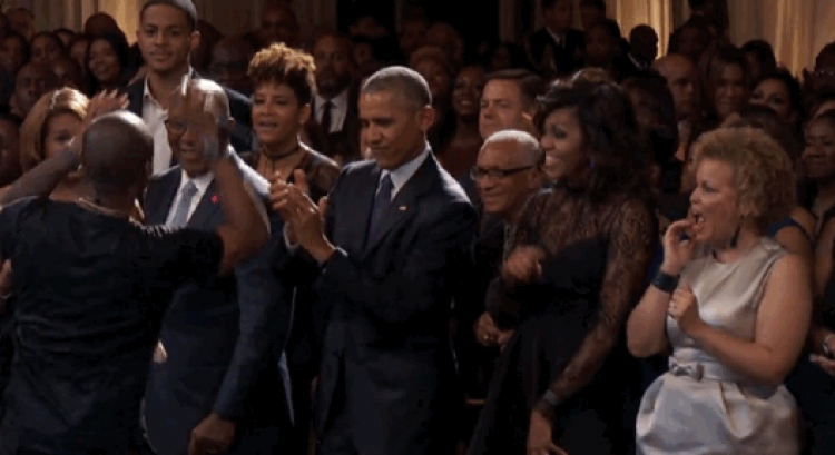 Ky kërcim i Barack dhe Michele Obama vërteton se ata janë çifti presidencial më “cool” [VIDEO]