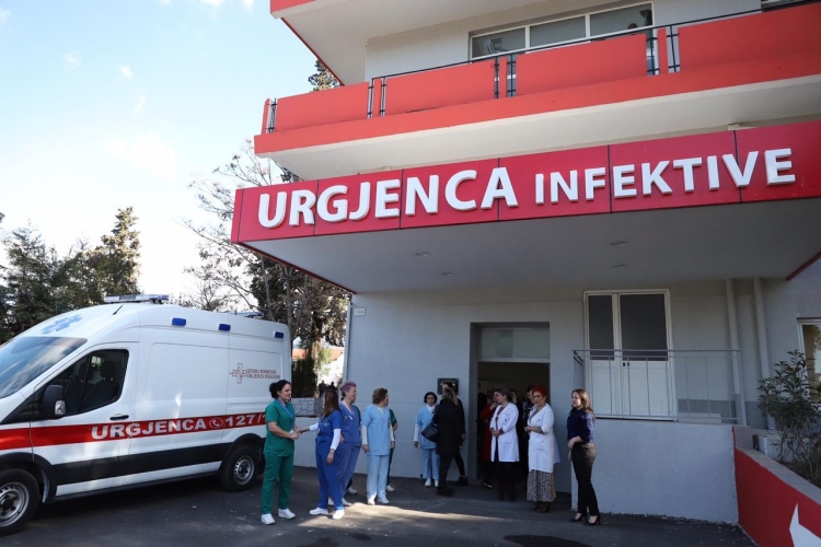 COVID-19/ 5 jetë të humbura dhe mbi 100 raste të reja brenda 24 orëve në Shqipëri