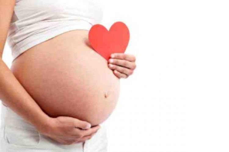 Femra këto janë “shenjat paralajmëruese” që ju jeni shtatzënë