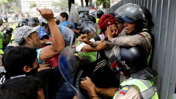Kryengritja në Venezuelë, autoritetet në kërkim të të arratisurve