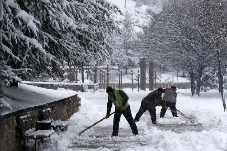 Bëni gati xhupat! Befason moti, nesër nis sërish dëbora në Shqipëri