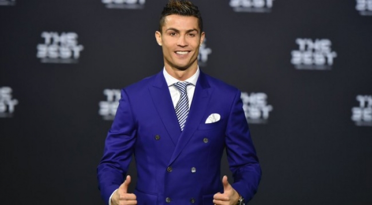 Cristiano Ronaldo shpallet futbollisti më i mirë i vitit 2016 [FOTO]