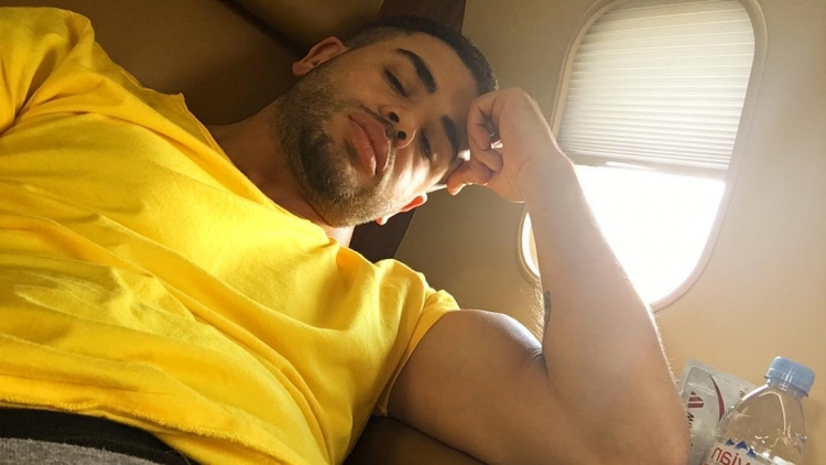 Noizy nuk fle vetëm, zbuloni kush i rri pranë reperit [FOTO]