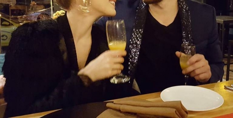 Këngëtarja e njohur shqiptare e pranon publikisht që ka bërë hundën: Më pengonte kur puthja partnerin [FOTO]