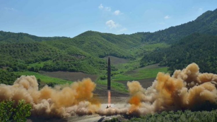 Luftë në horizont: Koreja e Veriut nis raketën drejt Japonisë