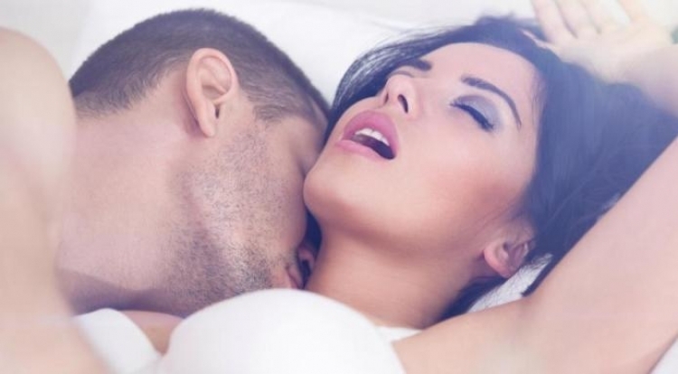 Për një marrëdhënie intime të “çmendur”, bëni këto 10 gjëra dhe nuk do zhgënjeheni!