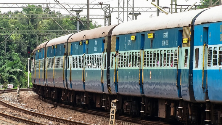 Aksident hekurudhor në Indi: Mbi 90 viktima dhe qindra të plagosur [FOTO]