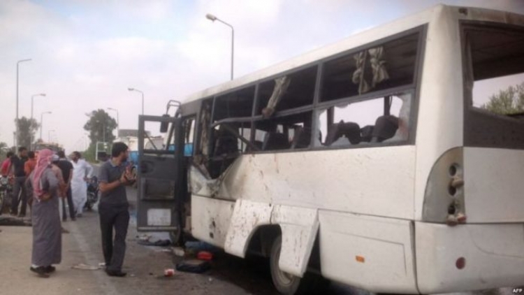 Sulmohet autobusi me të krishterë, 24 persona të vdekur në Egjipt