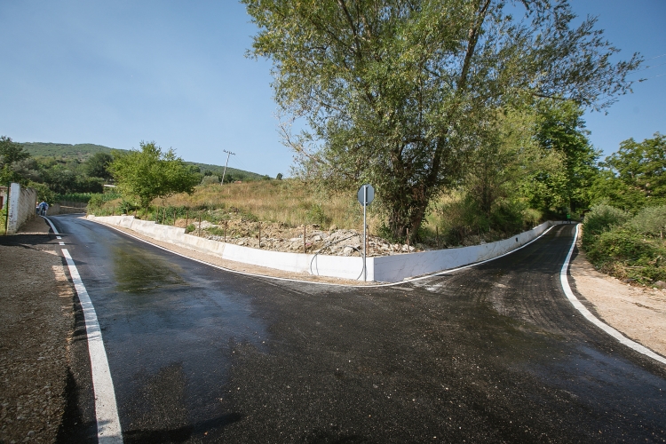 Bashkia e Tiranës përfundon ndërtimin e rrugëve të brendshme të fshatit Mushqeta në njësinë e Krrabës