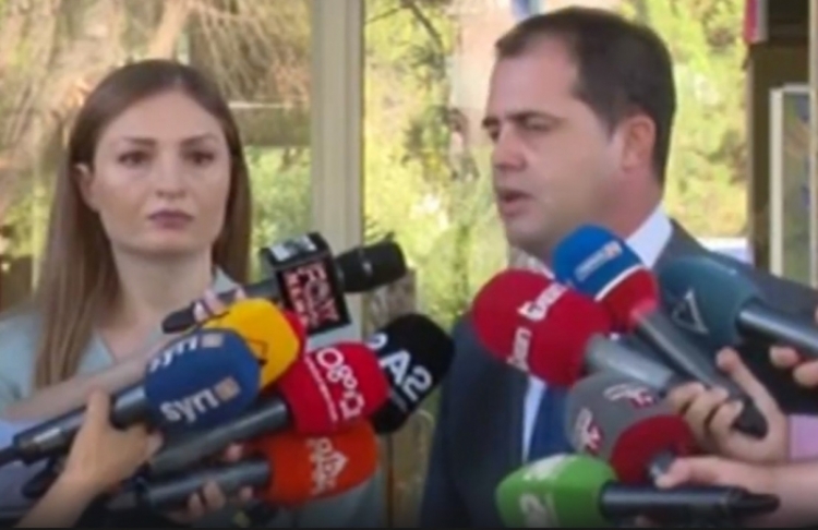 Komisionerët e ‘Venecias’ në Tiranë, nisin takimet me përfaqësues të opozitës! Ja çfarë u bisedua…
