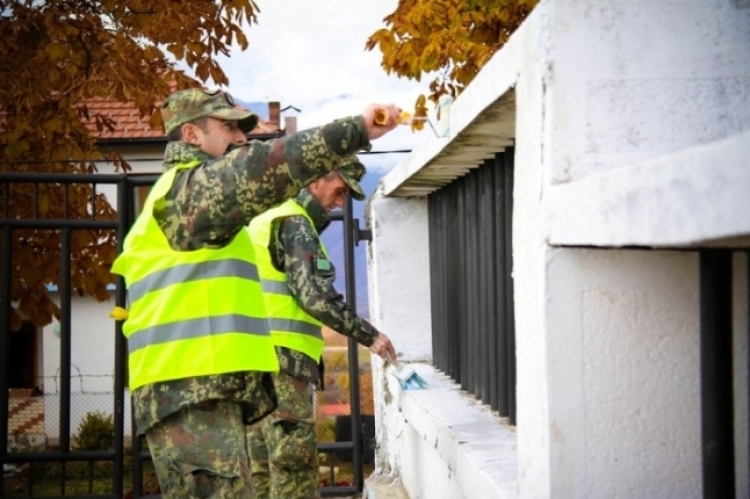 Nis rehabilitimi i varrezave të dëshmorëve në të gjithë vendin, Ministrja e Mbrojtjes Xhaçka: “Respekt për të rënët”