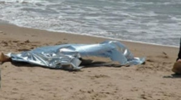 Vlorë: Kufomë e një mashkulli në bregdet