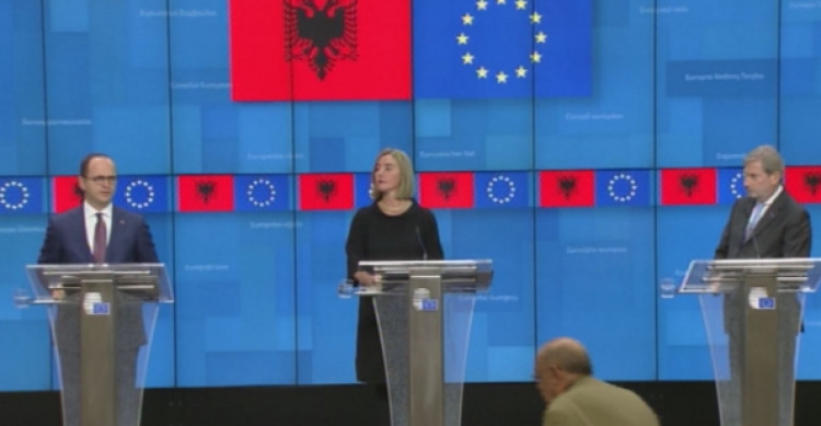 Lleshi, opozita Mogherini dhe Hahn dërgojnë mesazh nga Brukseli