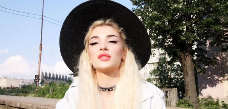 Era Istrefi  performon në paradën e Komunitetit LGBT në NEW York   [FOTO]