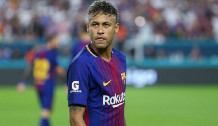 Neymar largohet zyrtarisht nga Barcelona, përfaqësuesit e lojtarit paguajnë 222 mln Euro [FOTO]