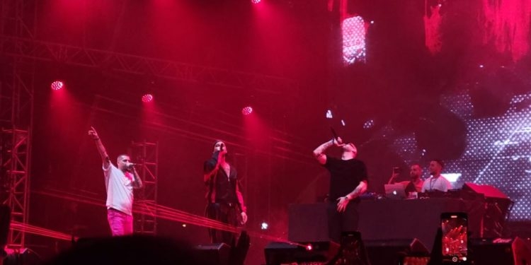 Publikohen pamjet! Sherr në zonën ''VIP'' te ''Sunny Hill'' në Tiranë, Romeo Veshaj përplaset me biznesmenin!
