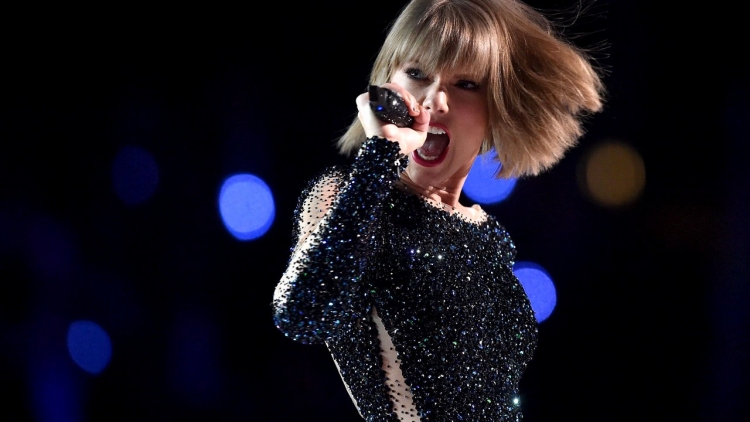 Performanca e Taylor Swift në Grammy përfundon në lot!