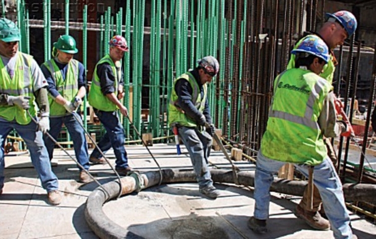 600 punëtorë të By Pass-it në Fier në protestë, shkaku mos marrja e rrogave sipas kontratës
