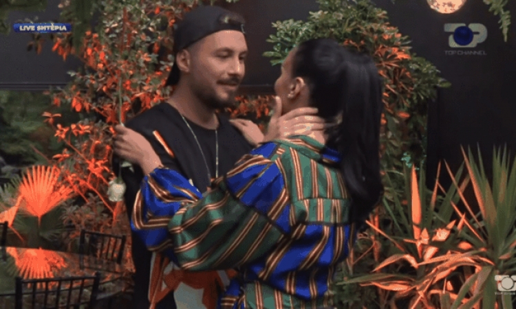 Fansat i urojnë rikthimin me Borën, Donaldi bën reagimin që s’pritej!